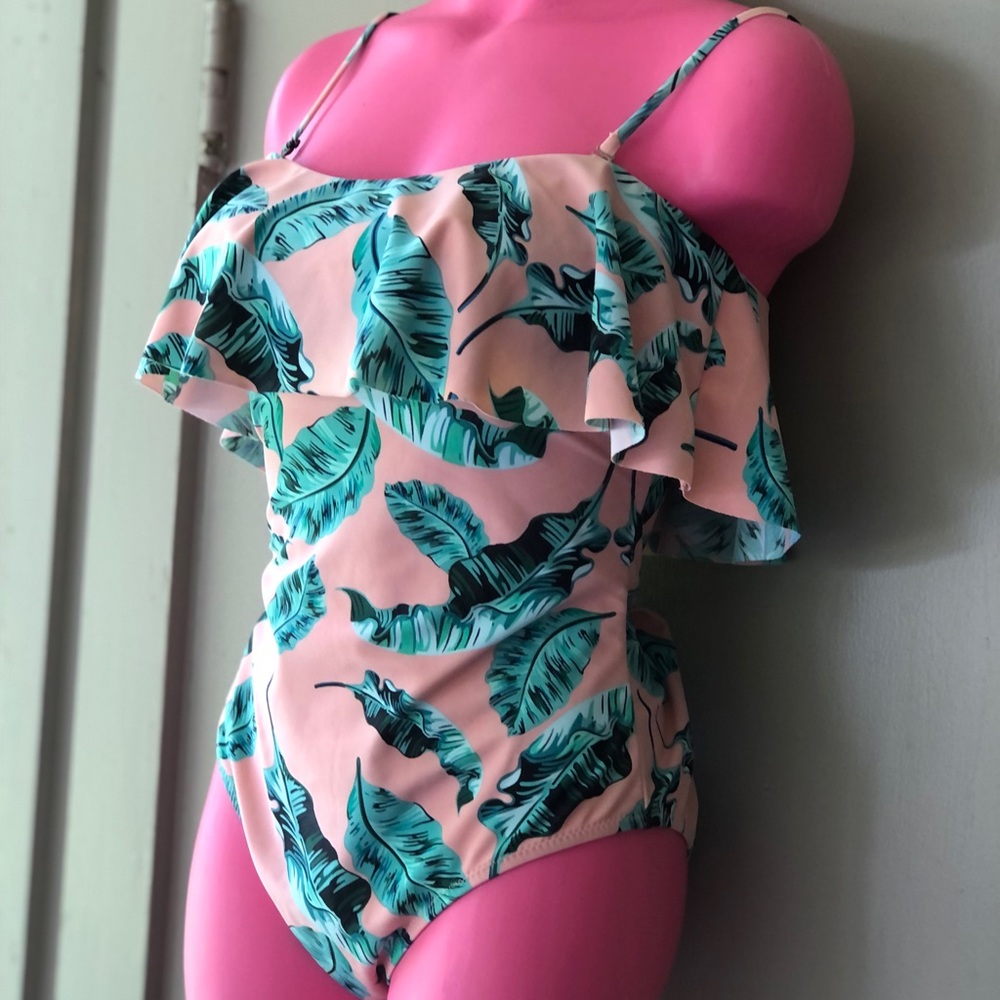 Cupshe Pink and Green Tropical Vacation One Piece Swimsuit Medium